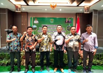 36 Desa di Kaltim Pelaksana Program Pengurangan Emisi Berbayar Forest Carbon Partnership Facility Carbon Fund Serahkan PADIATAPA