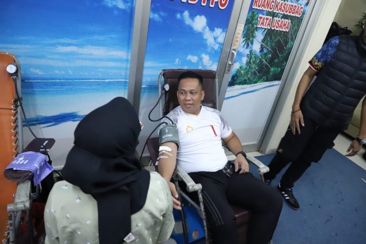 Aksi Donorkan Darah di HUT ke-52 KORPRI Prov Kaltim