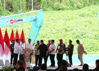 Presiden Joko Widodo Resmikan  Pembangunan Kantor OIKN di Kawasan Titik Nol IKN.