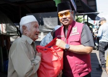 Edi Damansyah Beri Bantuan Kepada  Keluarga Pra Sejahtra