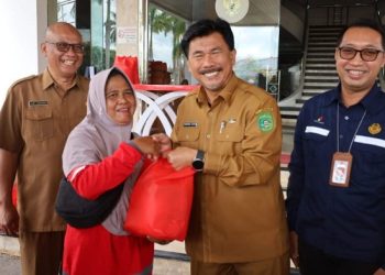 Sekda Kukar Terima Bantuan 803 Paket dari SKK Migas Untuk Masyarakat