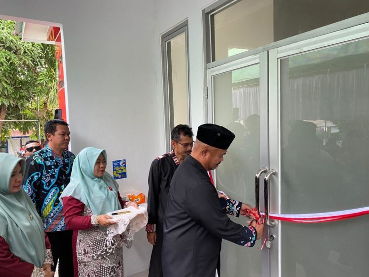 Bupati Kukar Edi Damansyah Resmikan Puskesmas Pembantu di Kelurahan Bukit Biru