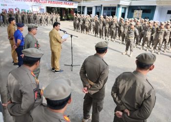 Sekda  Melepas Kegiatan Fisik Anggota Satpol PP Kukar   
