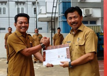 Sekda Kukar Lepas Purna Tugas Kepala Dinas Koperasi