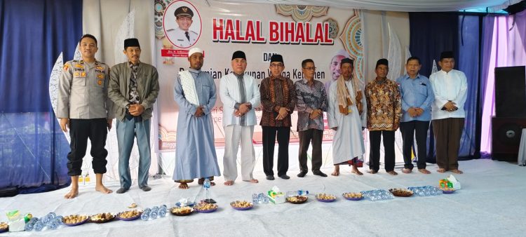 Isran Noor Hadiri  Halal BI Halal Majelis Taklim Akbar  di Wahau  Mugeni : Warga Pinta Isran Lanjutkan Kaltim Jilid II