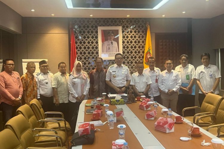 Walikota Samarinda Andi Harun Menerima Kunjungan Perwakilan Warga RT 14 Kel.Mugirejo  Bahas Soal Air Bersih   