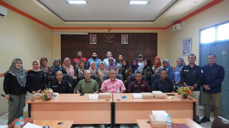 Sekcam Muara Jawa Buka Sosialisasi Pengelolaan Layanan Informasi Publik di Kecamatan Muara Jawa.