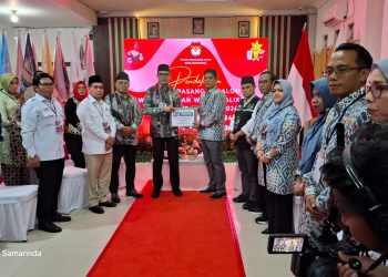 KPU Kota Samarinda Menerima Paslon Wali Kota dan Wakil Wali Kota Samarinda, Andi Harun bersama Saefuddin Zuhri,