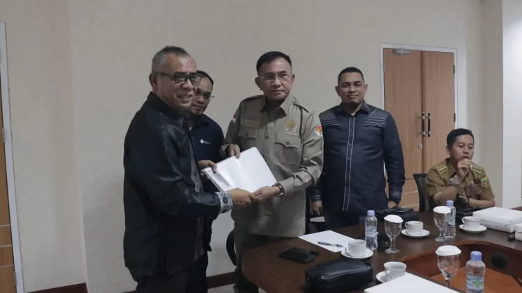 DPRD Gelar RDP Terkait Polemik Warga Handil Palaran dan PT IPC.