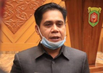 Buku Paket Masih Beratkan Orang Tua Murid, Helmi Angkat Suara