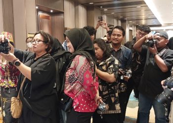 Setdaprov Kaltim Gelar Work Shop Fotografi Hadirkan Dian Mayori Fotografer Terkenal.