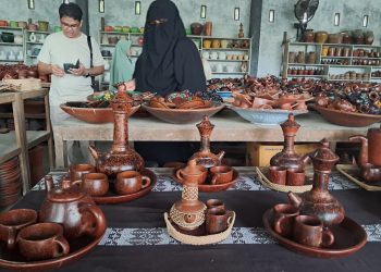 Gerabah Banyumulek: Perjalanan Menuju Kesuksesan Global Bank Indonesia dan Jurnalis Kaltim