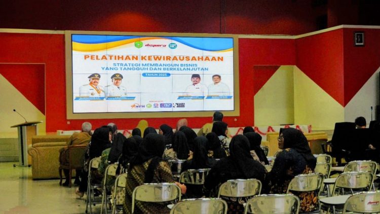 Asisten II Kukar Ahyani Fadianur Diani : “Pemerintah Daerah Memberikan Dukungan Secara Berkelanjutan Bagi Wirausahawan”