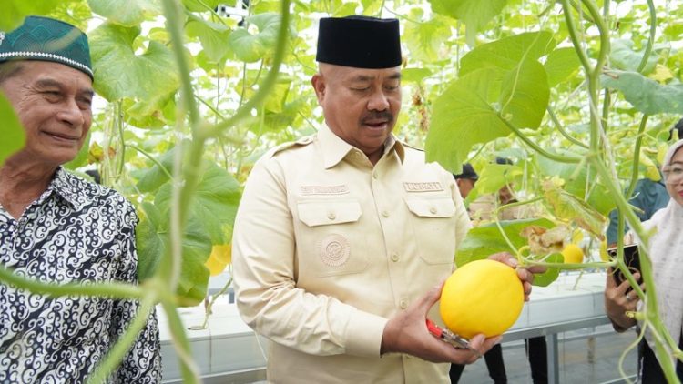 Bupati Kukar Edi Damansyah: “Desa Rapak Lambur Harus Dibranding Menjadi Desa Durian”