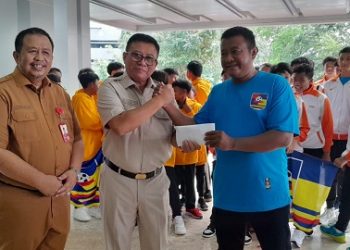 Wakil Wali Kota Samarinda Lepas Atlet Sepakbola Junior