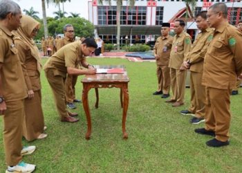 ASN Kukar Teken Komitmen BerAKHLAK, Sekda Tekankan Profesionalisme