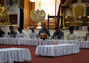 Bupati Kukar dan Sultan Kutai Gelar Buka Puasa di Kedaton