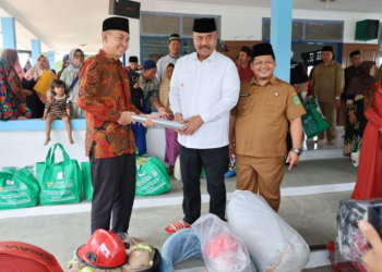 Bupati Kukar Serahkan Bantuan untuk Kwarran Pramuka Kota Bangun Darat