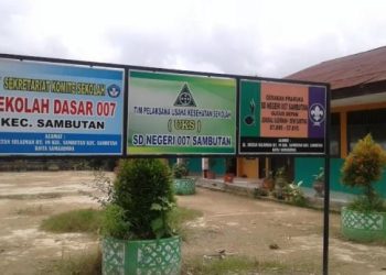 Prihatin Dengan Kondisi Gedung SD N 007 Samabutan Anggota DPRD Samarinda Desak Diknas Lakukan Perbaikan.