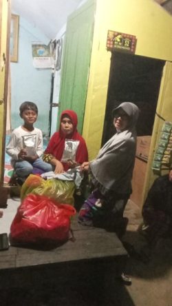 Peduli Gizi Masyarakat, BAZNAS Samarinda Bagikan Susu di RT 52